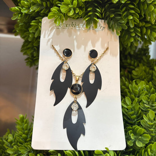 Black and Gold Feather/Leaf Pendant 3-Piece Jewelry Set