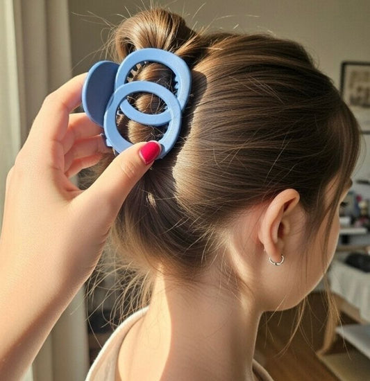 Matte Finish Claw Clip - Modern Round Design